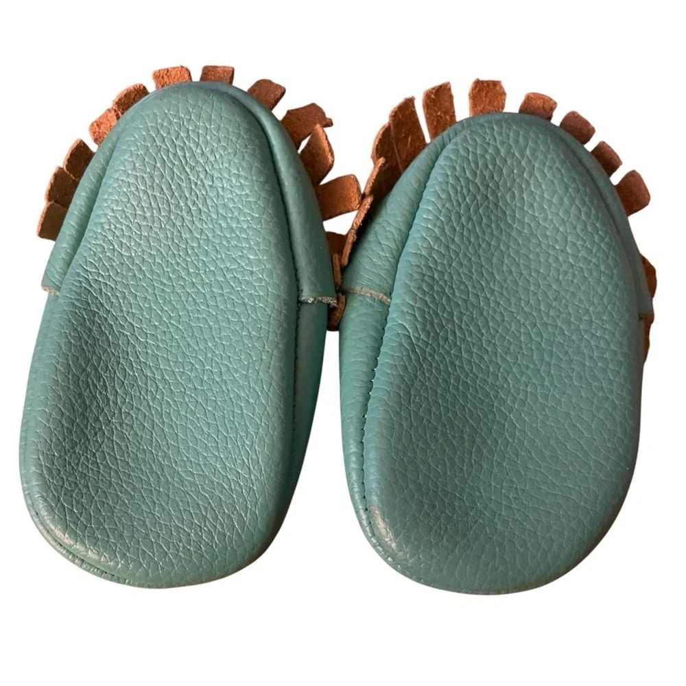 🦶🏼Leather Gold and Teal Moccasins for Babies learning to walk. Size 3-3.5